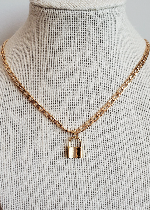 Curb Chain Locket Necklace